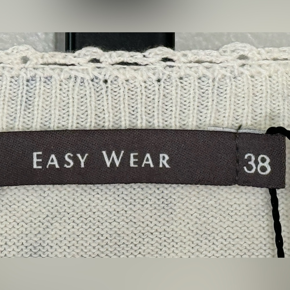 "Easy Wear" Crop Top Cardigan - Picture 3 of 4